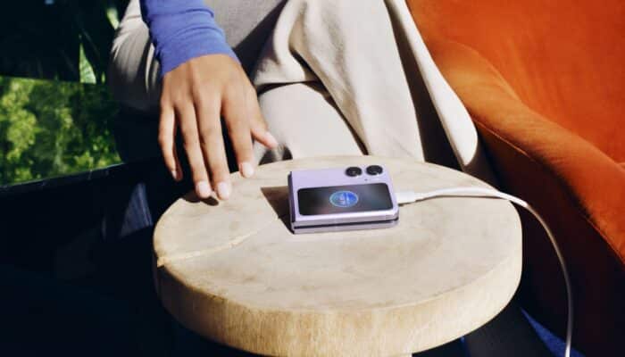 durabilitas smartphone flip